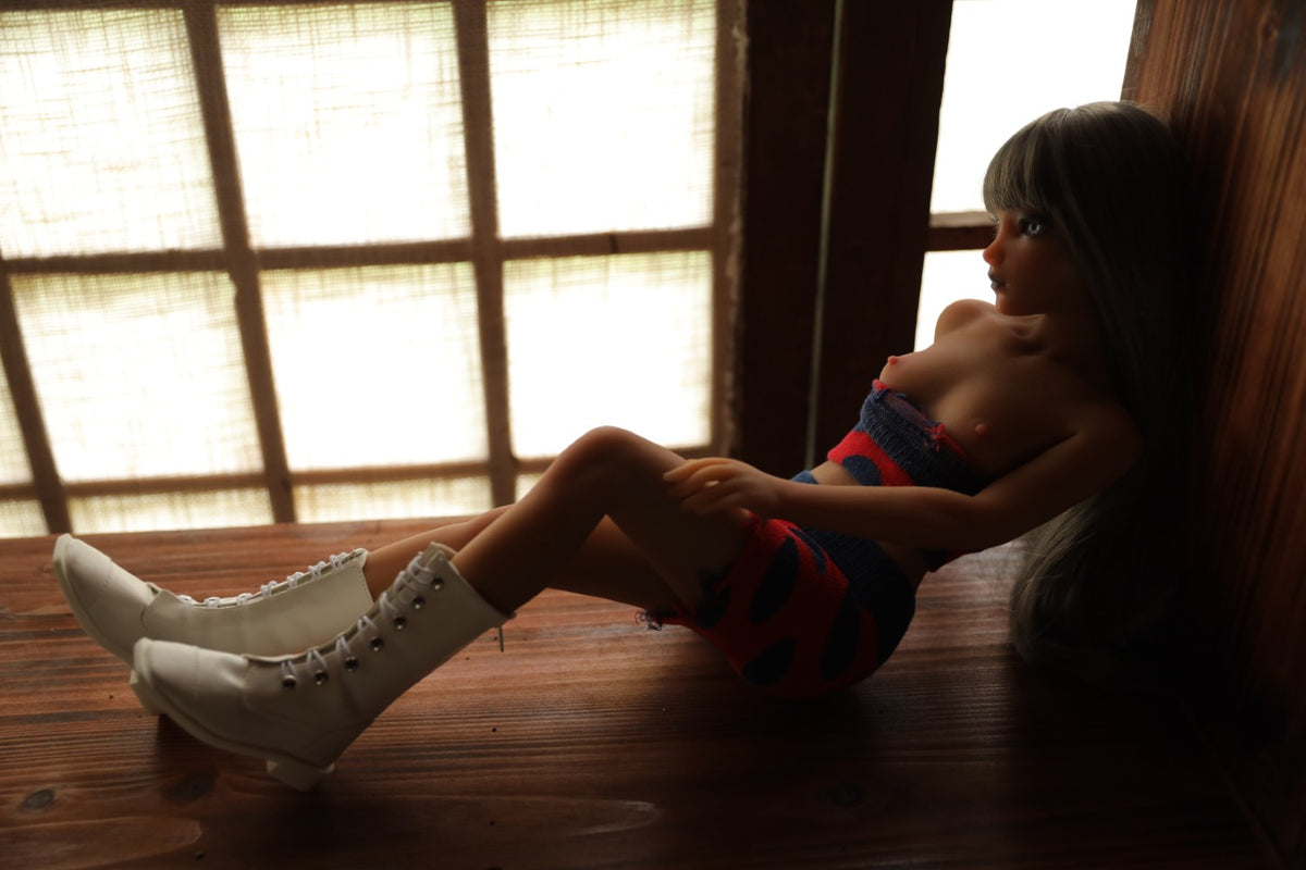 Momoko Sex doll (Climax Doll Mini 60cm B-cup silicone)