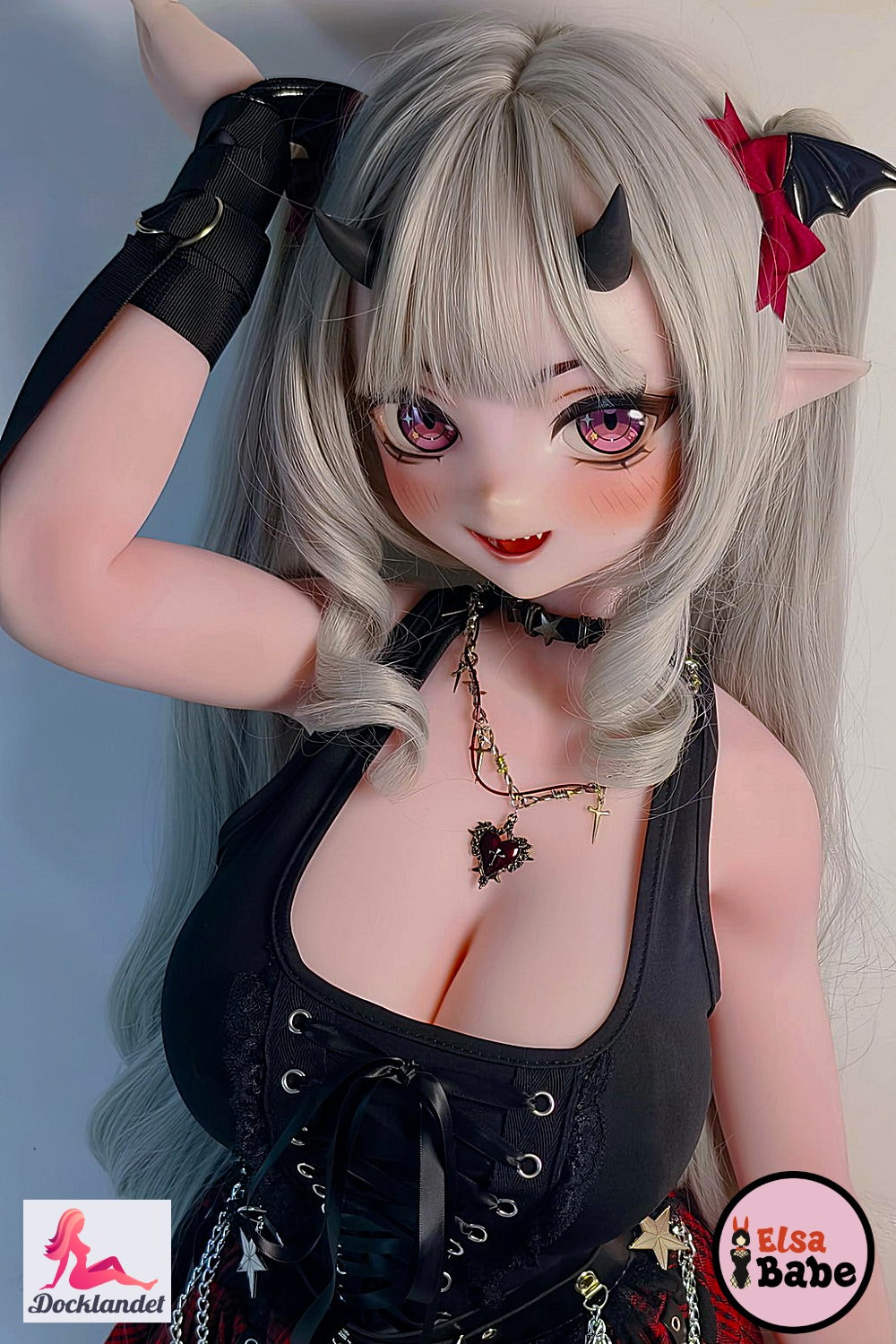 Elsa Babe Tachibana Mano RAD057 silikondocka 148 cm med platinum silicone, anime-look och vampyrinspirerad stil.